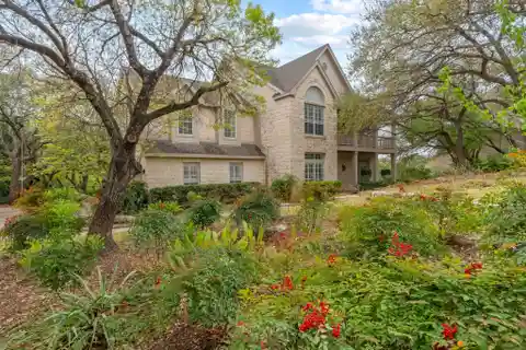 Austin Stone Home on a Private Cul-de-sac Street
