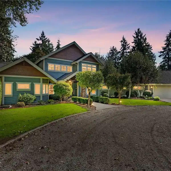 JAW-DROPPING CUSTOM ESTATE ON 1+ ACRE