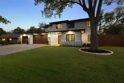 Rare Find in Northwest Hills