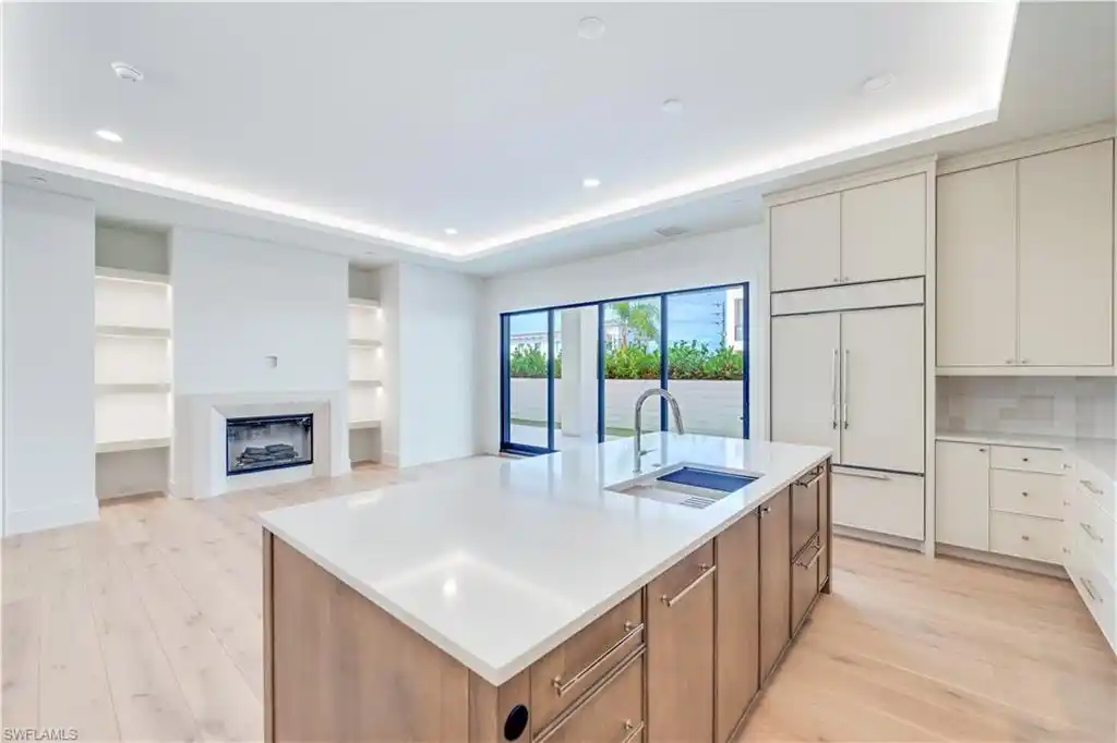 Modern Luxury at the New Stella Naples