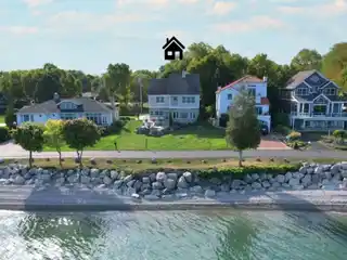 Beautiful Coastal Home in Gated Catawba Cliffs