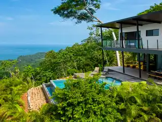 Horizon Retreat Villa in Uvita