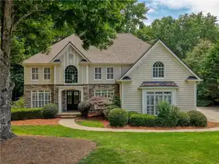Refined Elegance in Prestigious Windward