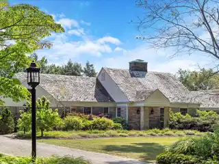 Stone Manor Nestled in the Heart of Hampton Township