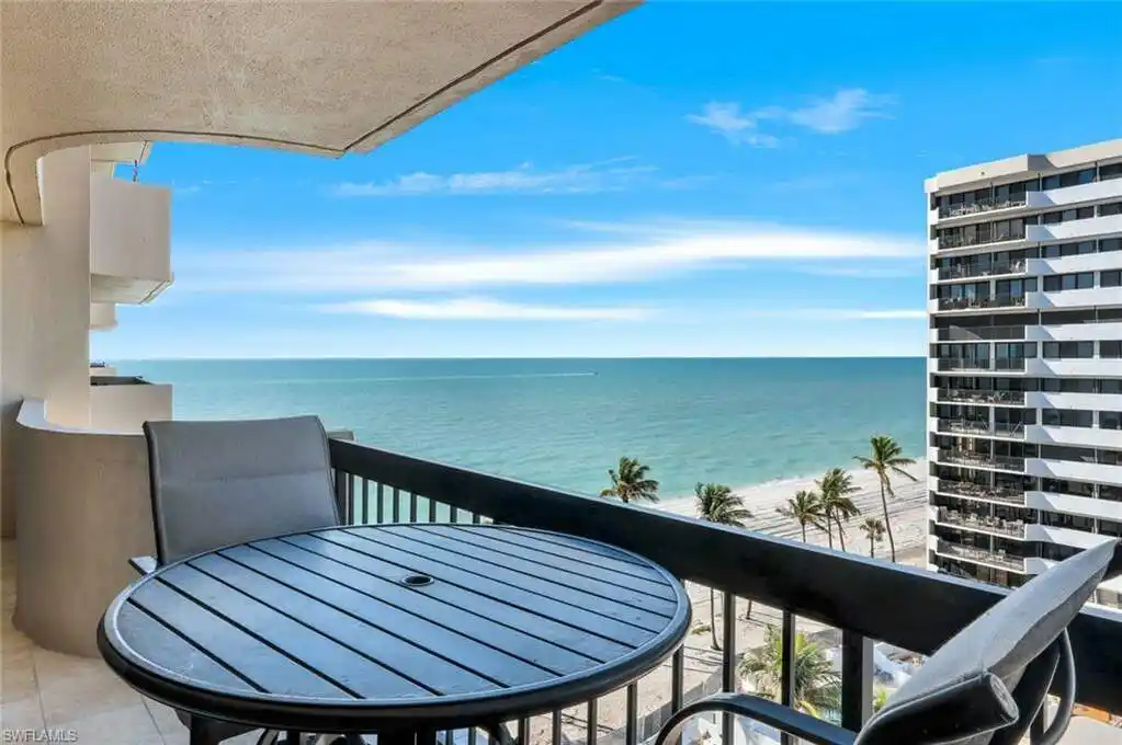 Spectacular Condo Overlooking the Gulf