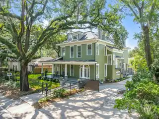 1913 Architectural Jewel