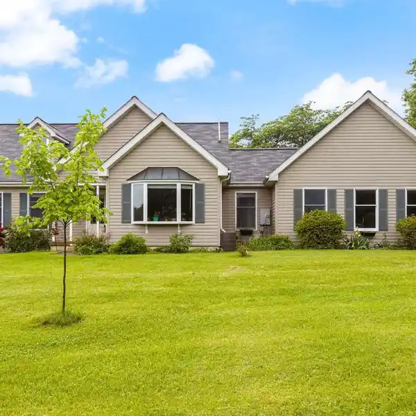 FARM-READY RETREAT WITH MODERN COMFORTS