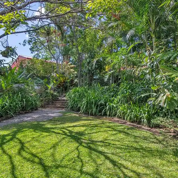 WHIMSICAL ELEGANCE AT CASA MAYNARD