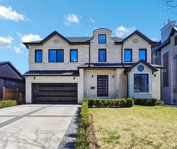 LUXURIOUS CUSTOM-BUILT DESIGNER HOME