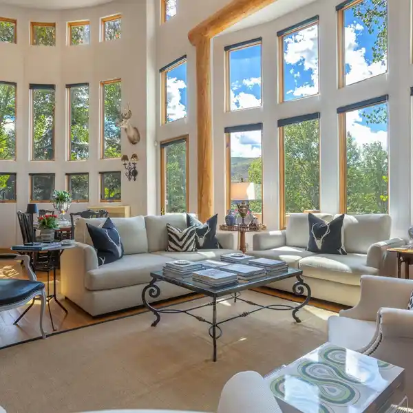 SPACIOUS MOUNTAIN RETREAT NEAR VAIL