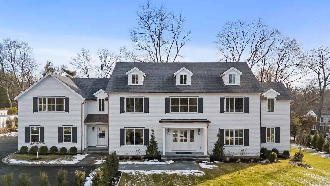 Exquisite Newly Constructed Home