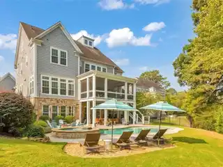 Breathtaking Residence in an Exclusive Five-home Community