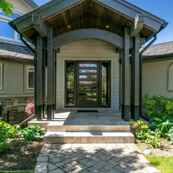 UNPARALLELED WATERFRONT LIVING