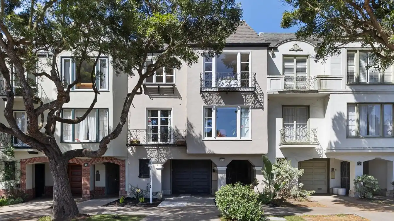 Top-floor Condominium in Coveted North-of-lake