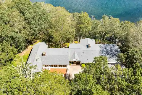 Spectacular Waterfront Estate