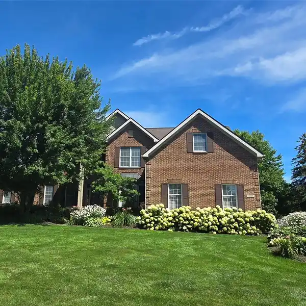 LAKEFRONT FARMHOUSE MAGIC WITH WALKOUT BASEMENT