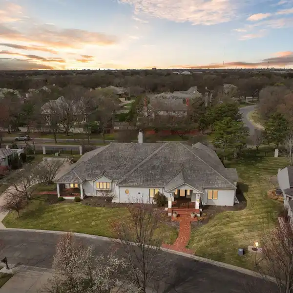 PICTURE PERFECT PROPERTY IN THE GREENS AT COUNTRY PLACE