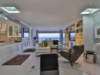Stylish Home with Uncompromising Luxury