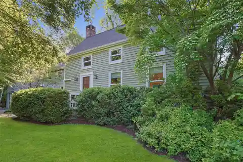 Serene Colonial Living with Deeded Lake Access