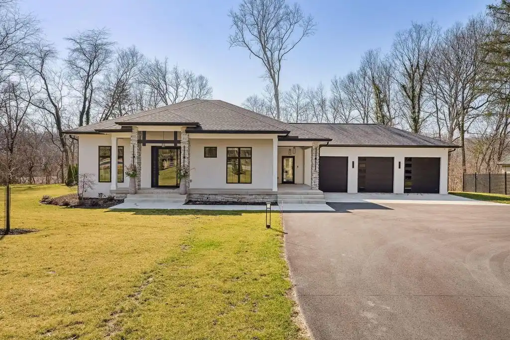 One-of-a-kind Luxury Residence Along the Banks of the Scioto River