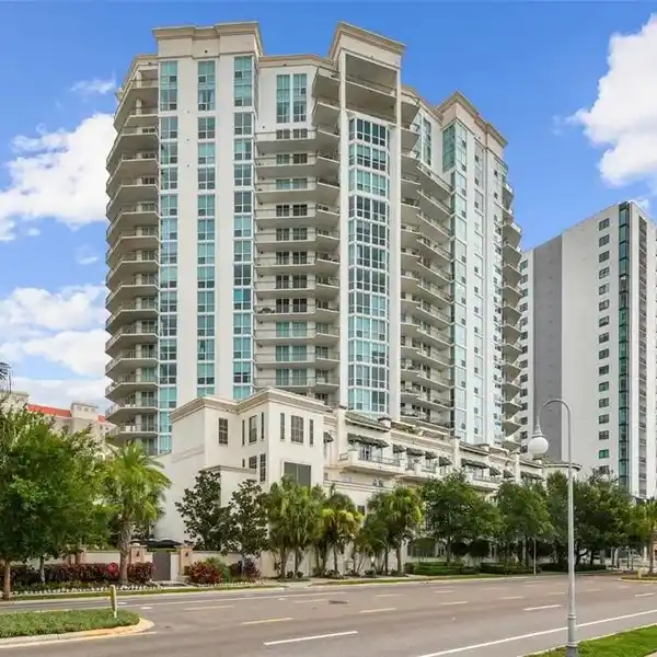 EXTRAORDINARY PENTHOUSE ATOP THE PLAZA