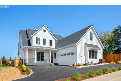 Gorgeous New Home in Bauer Woods