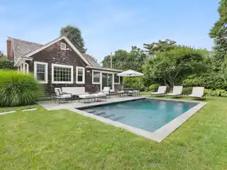 Darling Cottage in East Hampton