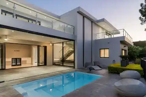 Modern Home on the Prestigious Pearl Valley Golf Estate