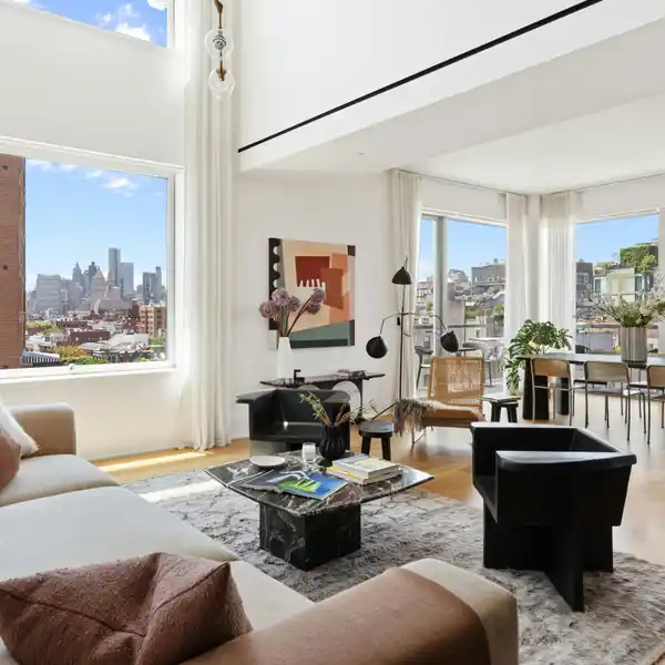 LUXURIOUS THREE BEDROOM DUPLEX CONDO WITH VIEWS