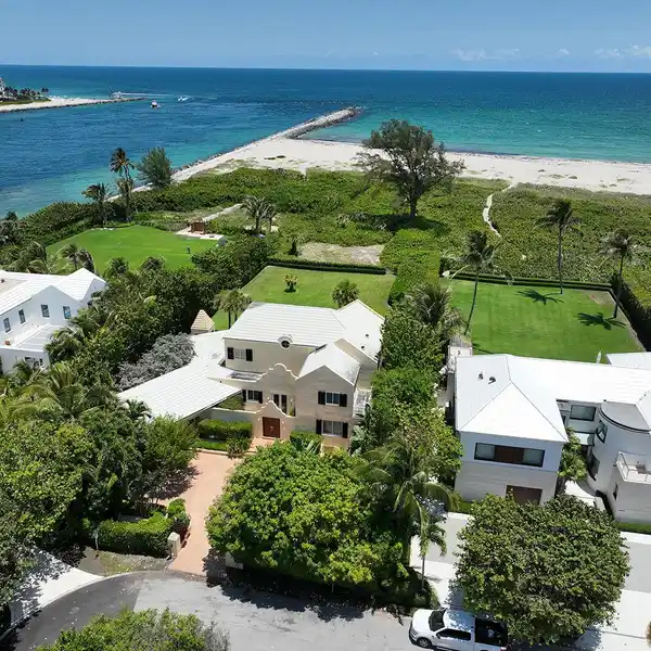 AMAZING BEACHFRONT PROPERTY