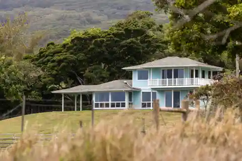 Seclusion on Three Acres in Historic North Kohala