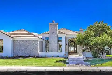 Luxury Meets Fun on Private Interior Lot