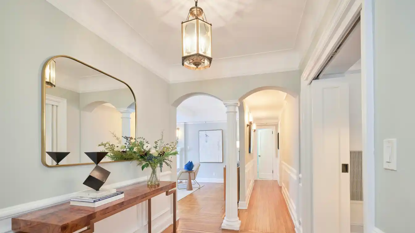 Beautiful 5-room Park Avenue Condominium Residence