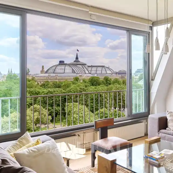 LOVELY RESIDENCE WITH UNFORGETTABLE VIEWS