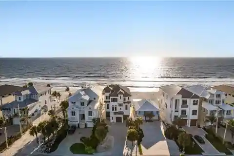 Newer-built Beachfront Home with Breathtaking Views of the Gulf