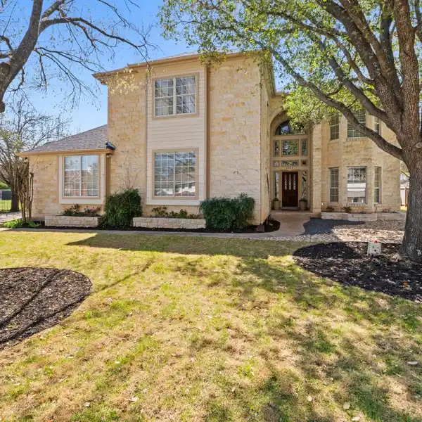PRISTINE FAMILY HOME