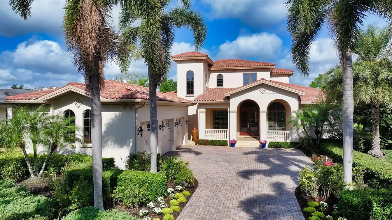 Exceptional Home in the Lake Club
