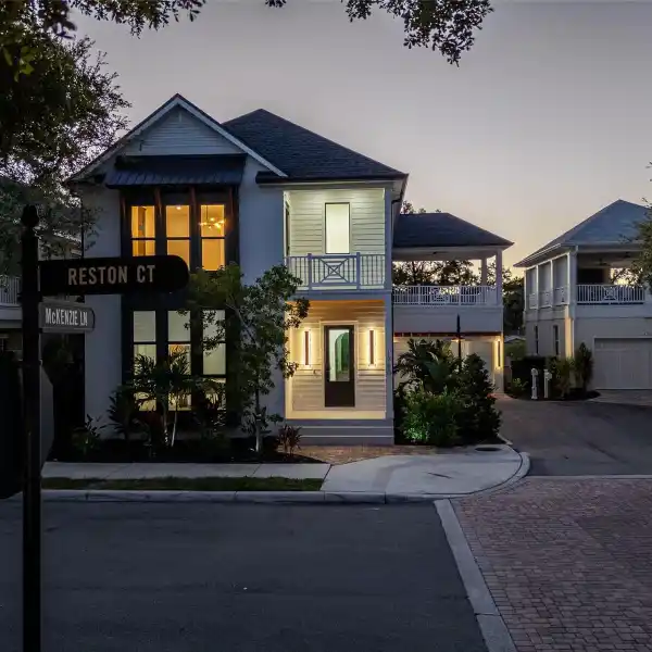 IMPECCABLY DESIGNED MODERN ELEGANCE IN A GATED RETREAT