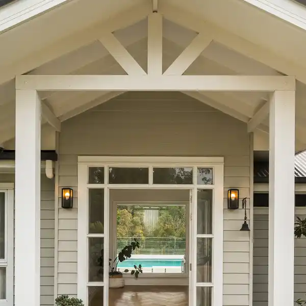 IMMACULATE HOME IN A PARADISE SETTING