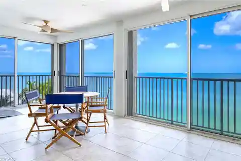 Beachfront End-unit Condo with Gulf Views