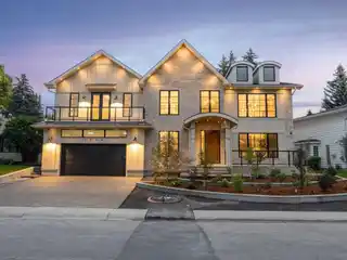 Luxury Living in Varsity Estates