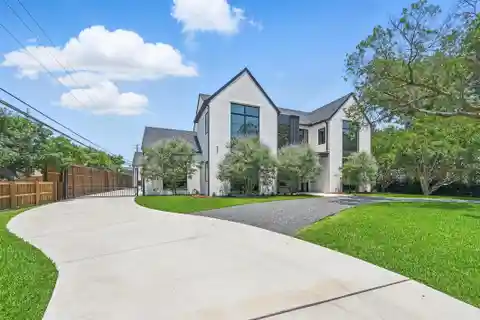 Gorgeous Modern Gem