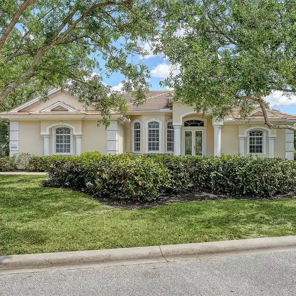 SERENITY IN HYDE PARK