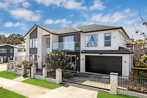 Flatbush Milano Gem with Views and Granny Flat Potential