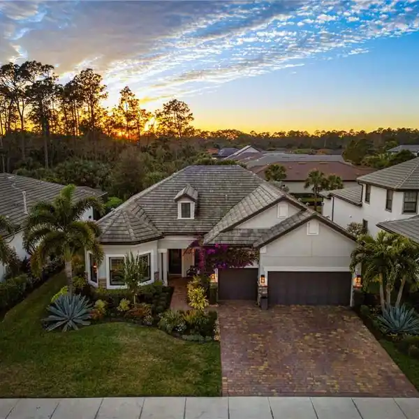 UNPARALLELED LUXURY AND LEISURE IN PRESTIGIOUS GREYHAWK