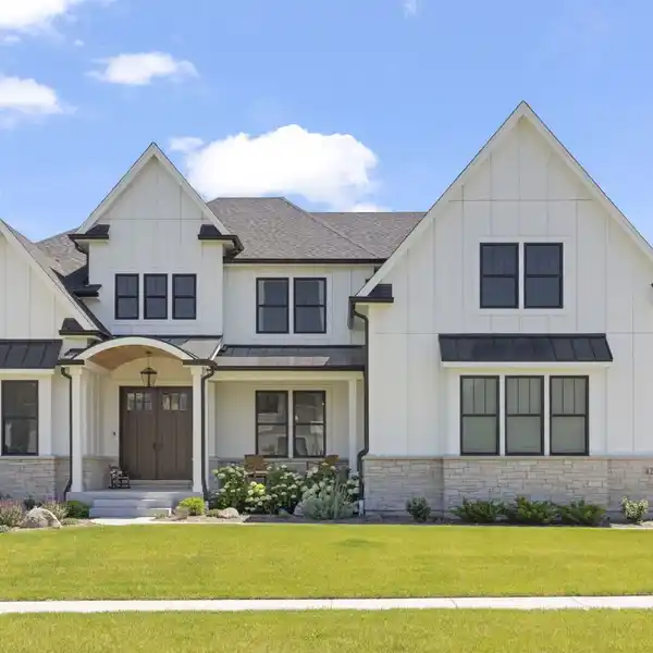 EXCEPTIONAL HOME IN SOUGHT-AFTER ASHWOOD PARK