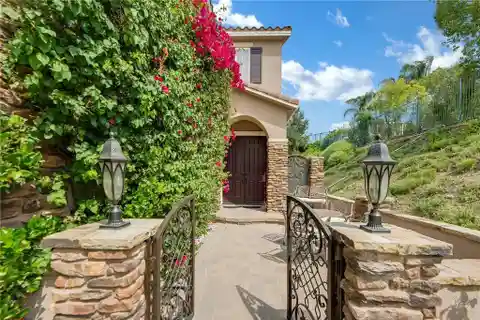 Solar-Powered Home with Expansive Backyard