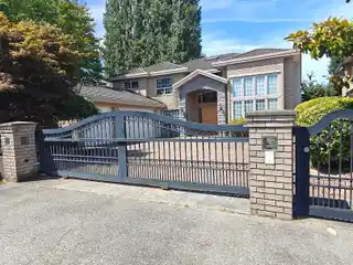 Excellent Family Home in Friendly Neighborhood
