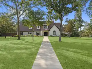 Gorgeous Estate in Gated Crown Oaks