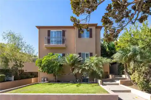 Awesome Townhome in a Quaint Four-unit Complex